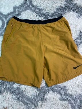 Nike Pro Dri-FIT Training Shorts Men's Large Bronze Zipper Pocket
